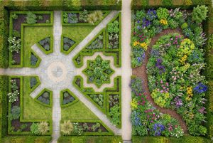 Jardinier ou paysagiste : quelle différence pour votre extérieur ?